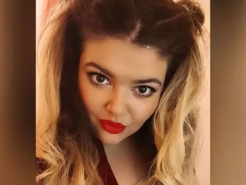 sexy webcam chat model LauraGilden