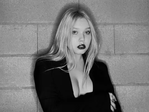 sex video dating model AgataMirele