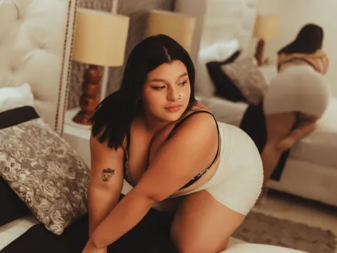 naked webcam chat model AlanaRive