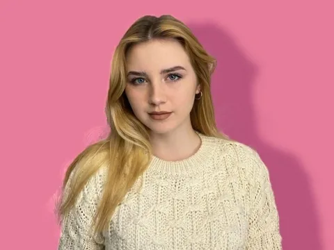adult webcam model AlishaWalton