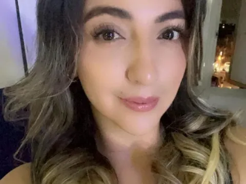 hot naked chat model AntonellaWidow