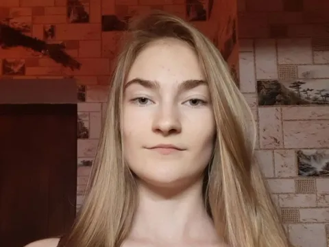 video live sex model AuroraHermite