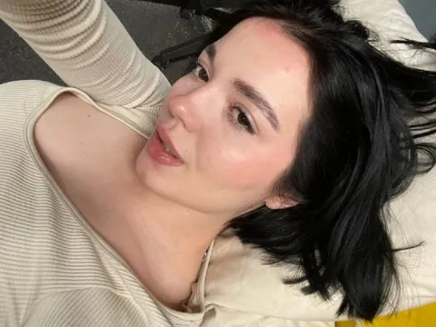modelo de jasmine cams CarolineFeendi
