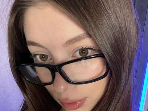 live video chat model CleanFox