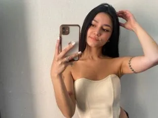 live sex web cam model CoralineHillis