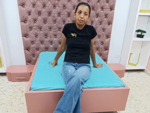 live webcam chat model CristhinaThomson