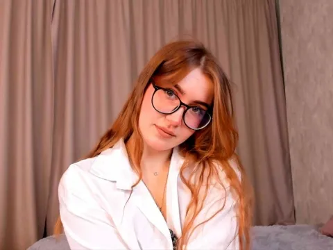 horny live sex model CweneBeames