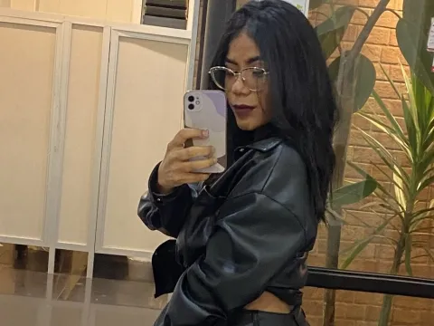 cam live show model DahiannaRose