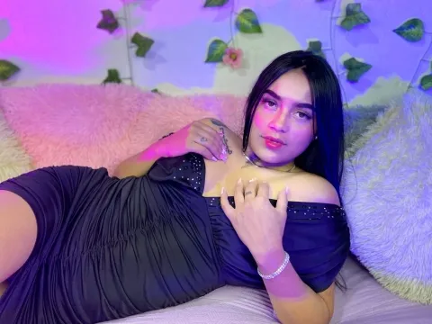 cam chat model DaniaCollin