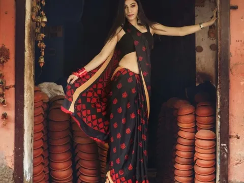 nude webcams model DivyaSingh