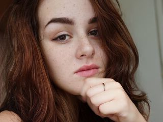 live sex talk model ElisBorn