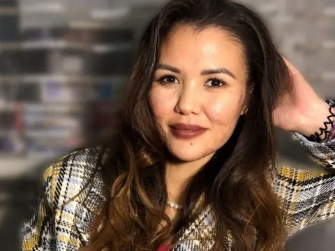 hot adulttv model ElwineGalpin