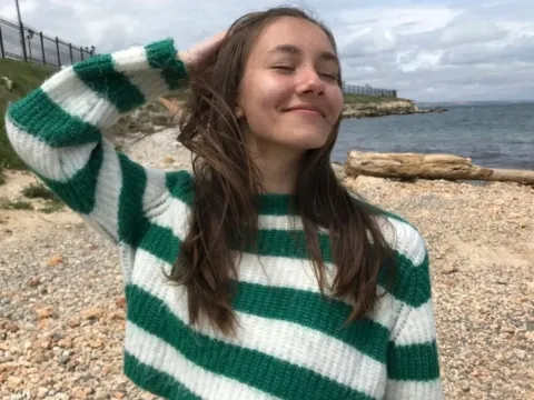 porno chat model InesaMyr