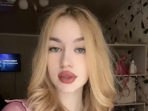 web chat live model KateeMartin