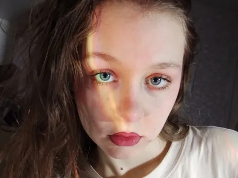 sex chat and pics model KeeleyBiddix