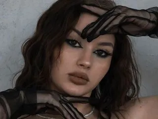 teen webcam model KiraCroft