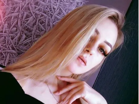 live real sex model LeilaKrause