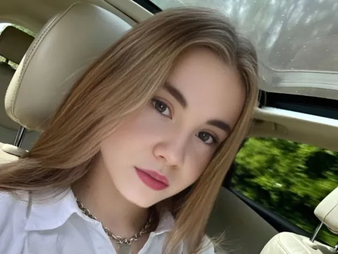teen sex model LinnAle