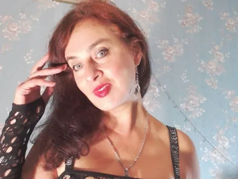 nude webcams model LucianaLuxe