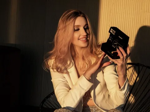 adult webcam model LucyHellenbrecht