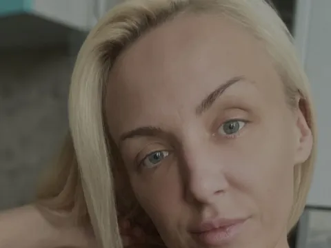 hot live sex model MariaFemdom