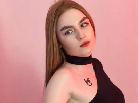 webcam stream model MariamAbner