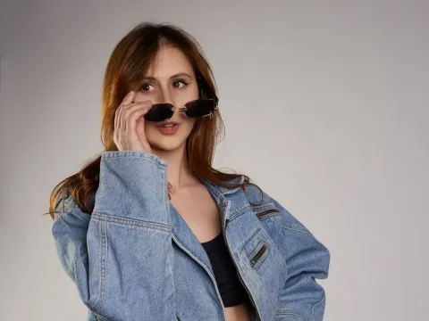 live webcam chat model MarthaRogers