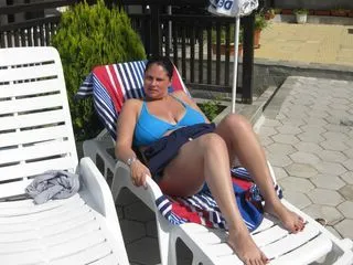 live sex feed model MattildeHellen