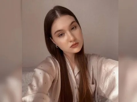 teen webcam model MilanaBlum