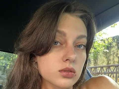 nude webcam chat model MirettaScinacci