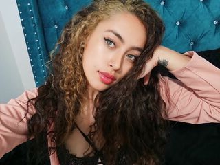 hot live sex model NicolleRayn