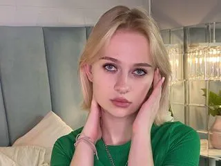 sex web cam model NushaHarris