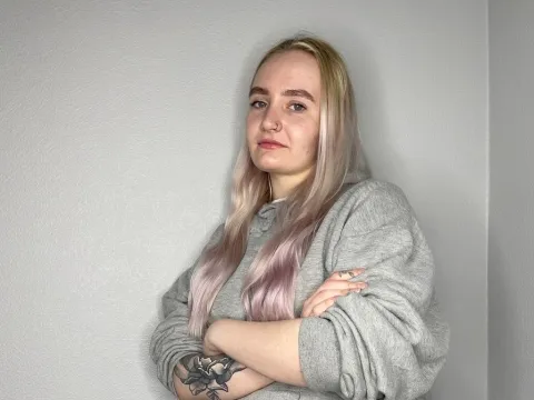 sex webcam chat model QueenieGateley