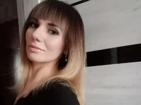 in live sex model RoseCrosmann