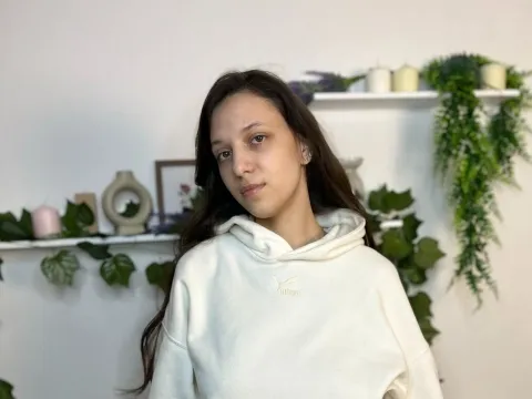 teen webcam model RowenaLimbert