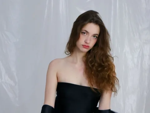 mature sex model SarahLevi
