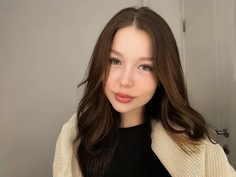 nude webcam chat model SashaSinsi