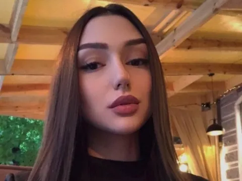 live web chat model TinaMoone
