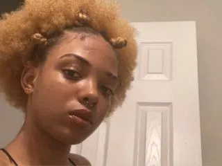 hot cam chat model TrinaMcfarlane