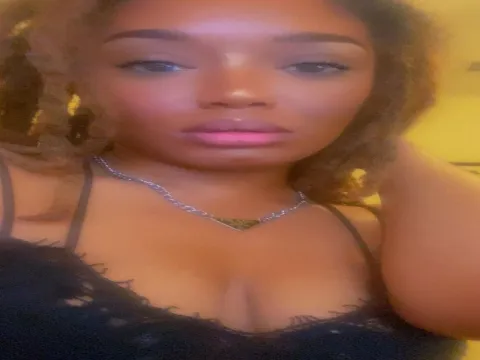 rock bitch model WorshipBelle