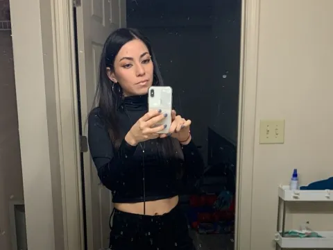 adulttv chat model YazminChavez