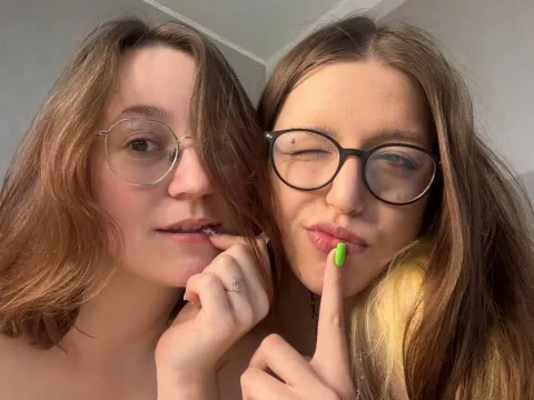 Click here for SEX WITH ZeldaAndLynna