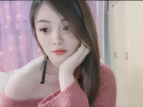 modelo de pussy webcam ZhangQianqian