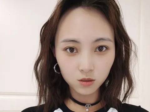 webcam chat model ZhangWeijuan